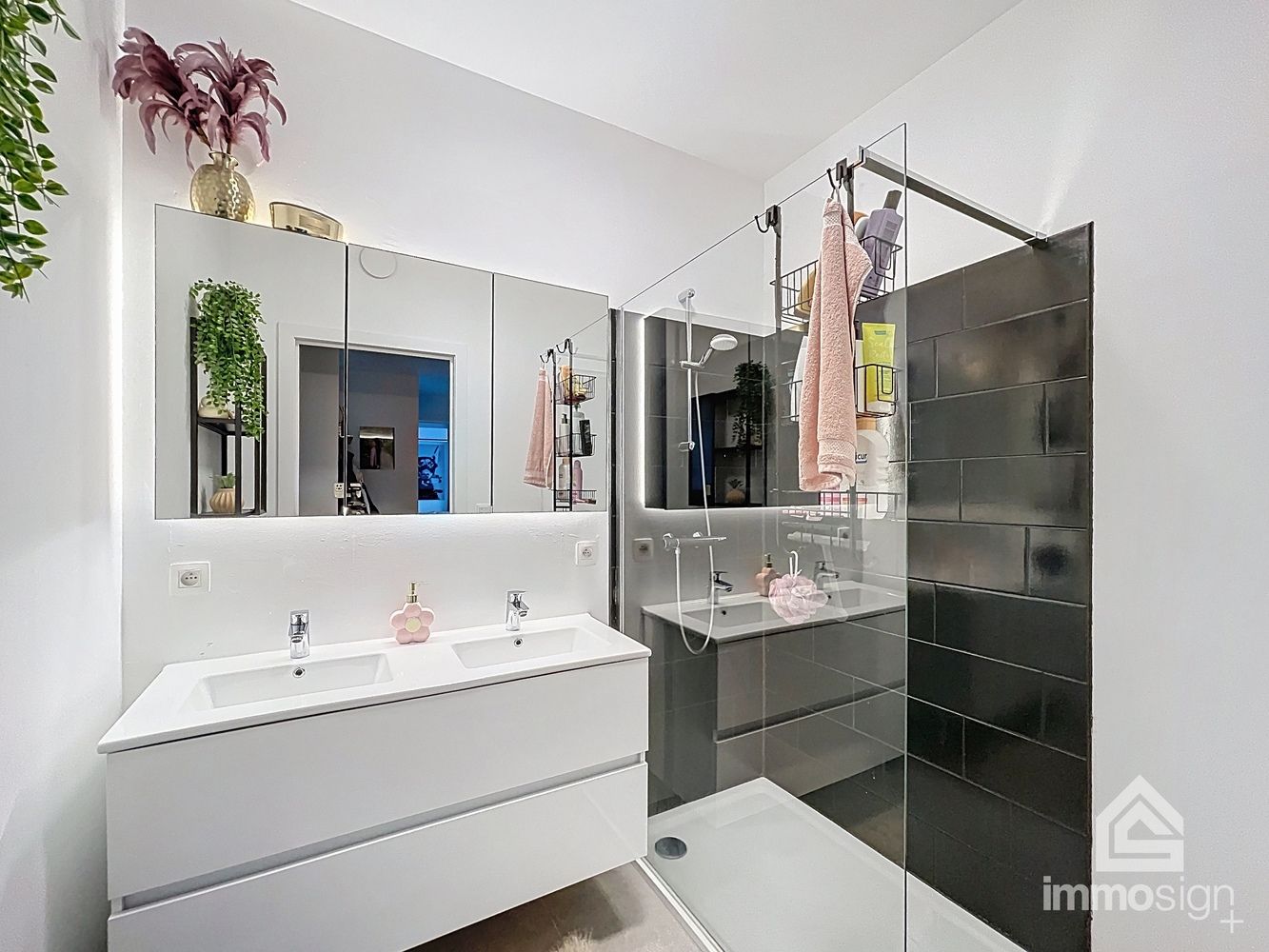 Modern en energiezuinig appartement met 2 slaapkamers en een terras van 15 m² in het geliefde Sint-Michielspark te Bree! foto 17