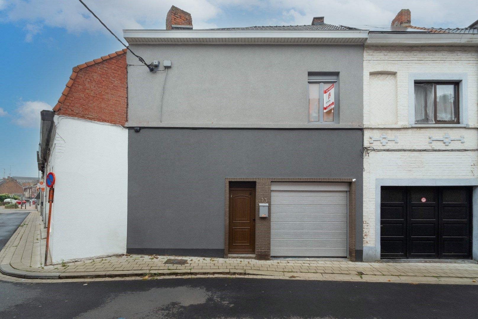 Hoofdfoto van de publicatie: Instapklare woning met inpandige garage! 