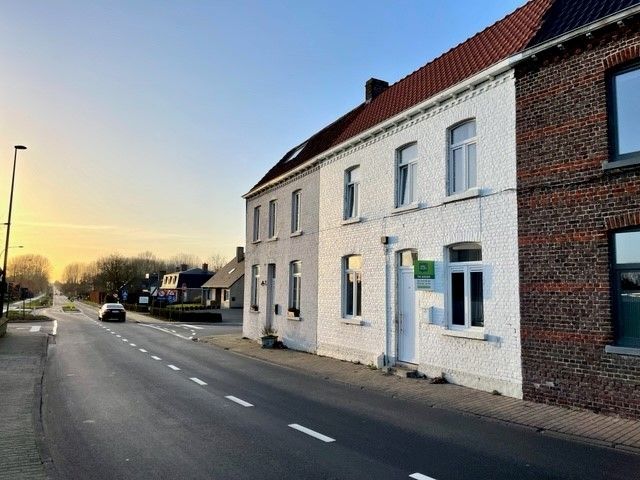 TE RENOVEREN WONING MET 2 SLPKS & GARAGE foto 17