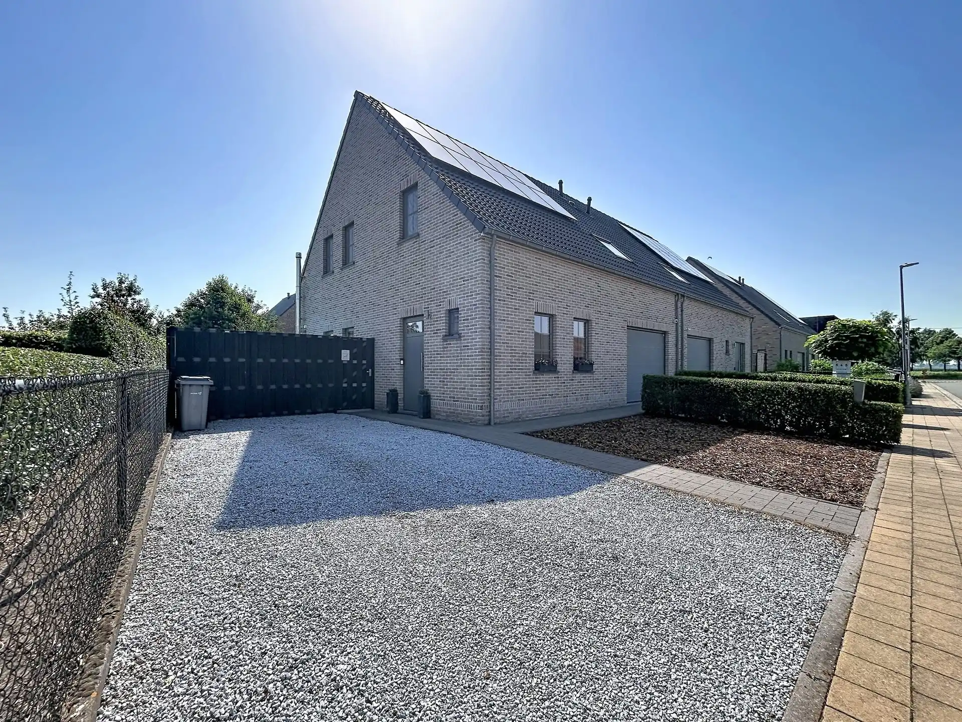 Energiezuinige gezinswoning met 3 slaapkamers en inpandige garage  op toplocatie  foto 21