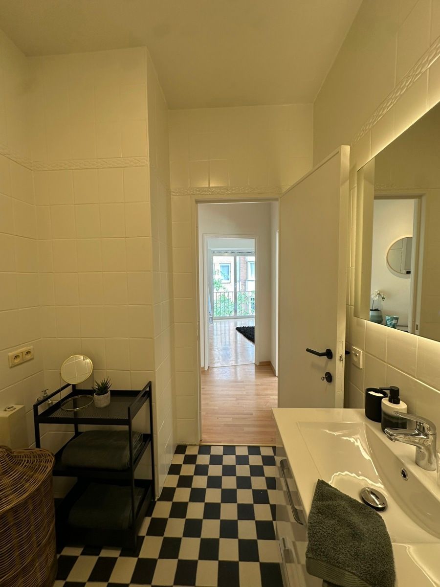 Zonnig instapklaar appartement met LIFT op centrale locatie! foto 9