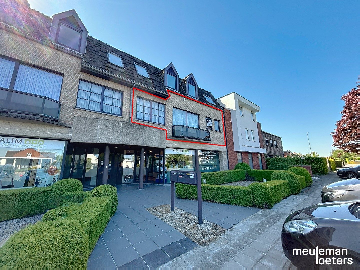 Ruim appartement met uitzonderlijk terras foto {{pictureIndex}}