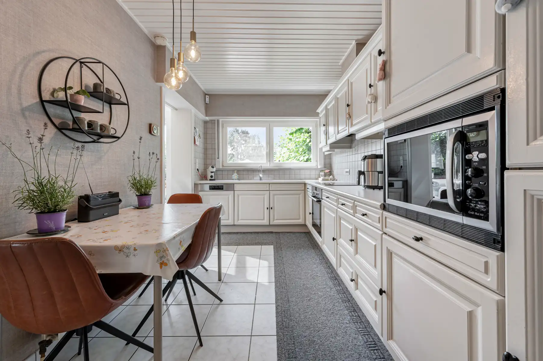 Instapklare woning met 4 slaapkamers op toplocatie foto 11
