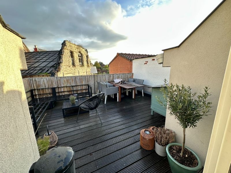 --- NIEUW --- 1-slaapkamerappartement in hartje Gent met schitterend zonnegericht terras! foto {{pictureIndex}}