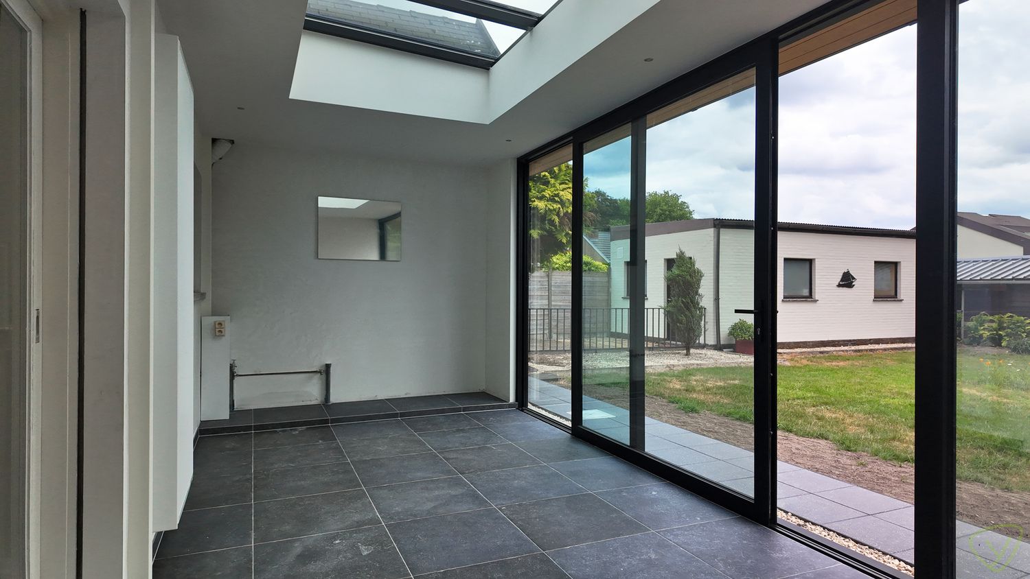 Ruime alleenstaande woning in een rustige buurt met grote tuin! foto 19