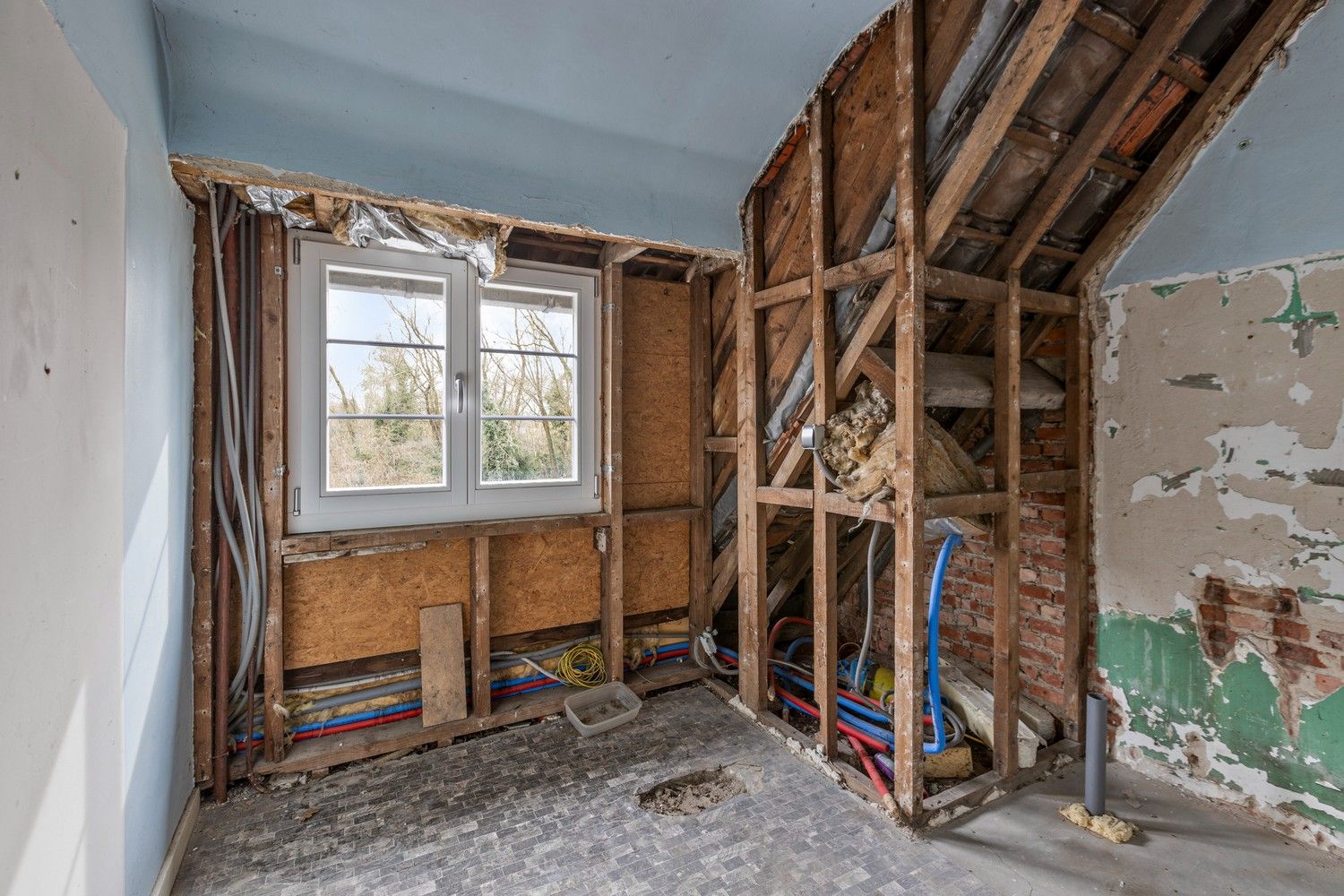 Grotendeels gerenoveerde woning met 5 slaapkamers! foto 34