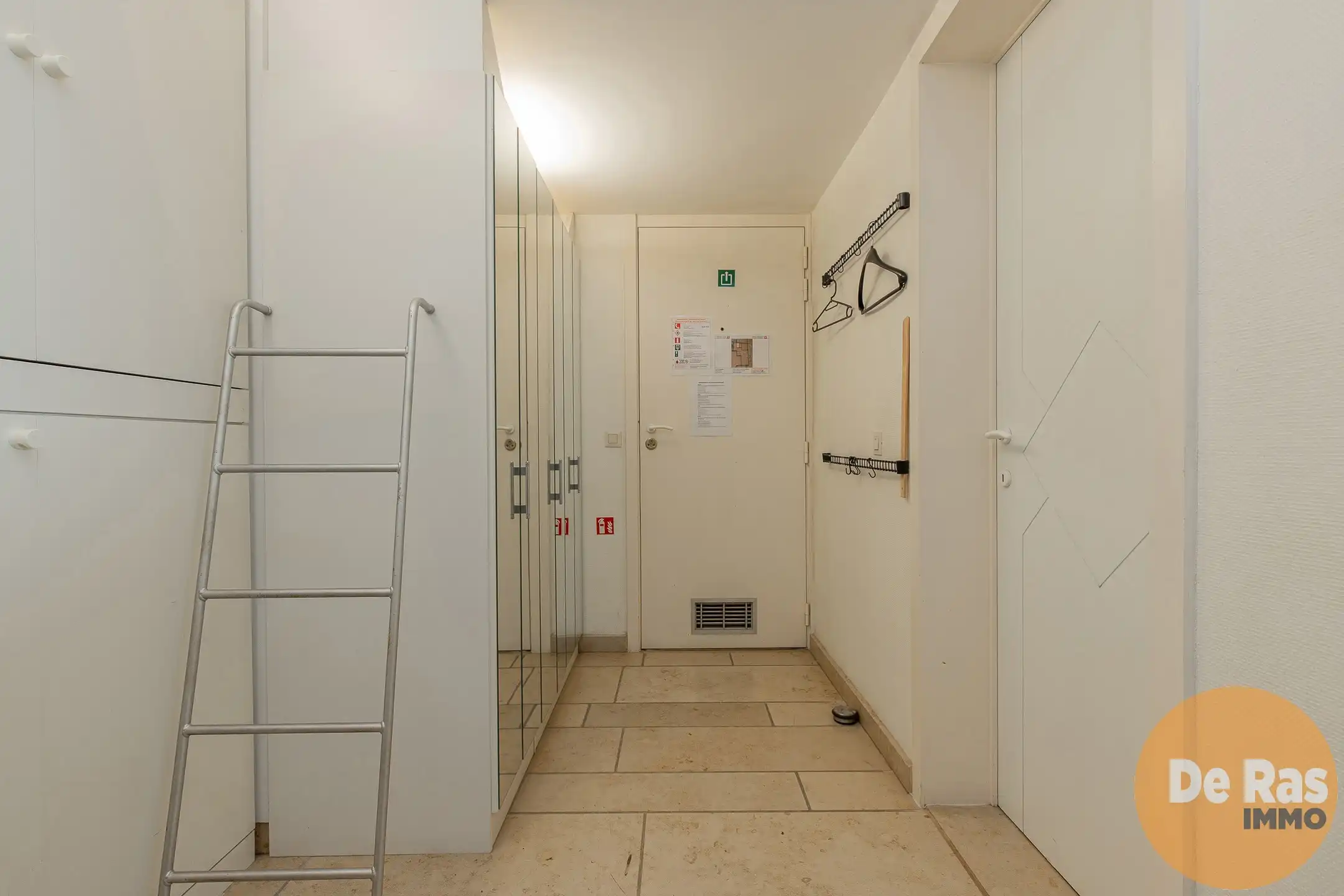 NIEUWPOORT – Ruim appartement op toplocatie aan de haven foto 12