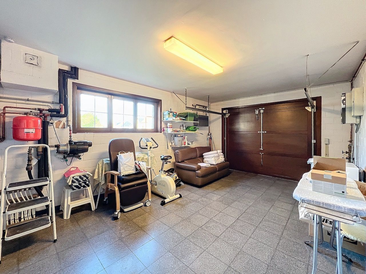Goed onderhouden, ruime villa met prachtige tuin foto 28
