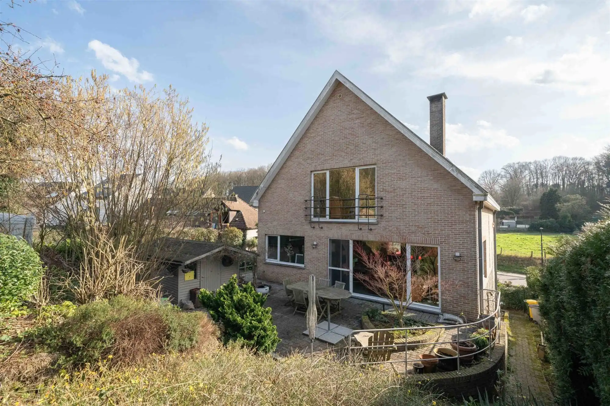 Ruime villa met potentieel. foto 2