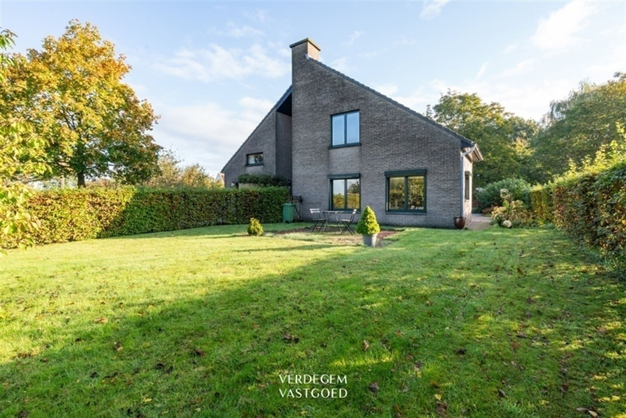 Prachtig wonen in landelijk gebied, met 3 grote slaapkamers en heerlijke tuin foto 34