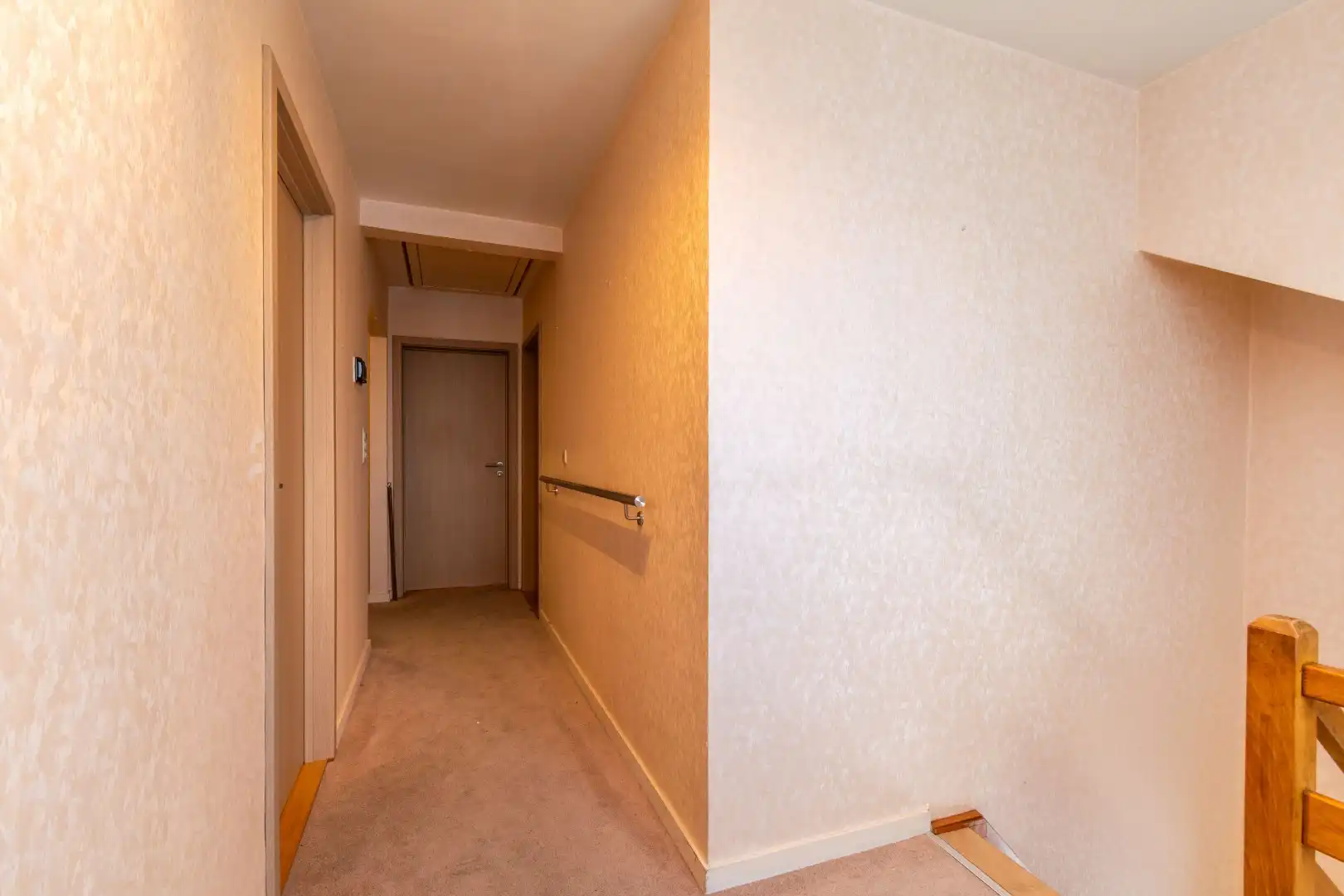 RUSTIG GELEGEN WONING MET 4 SLP, GARAGE & ZUID-TUIN ! foto 18