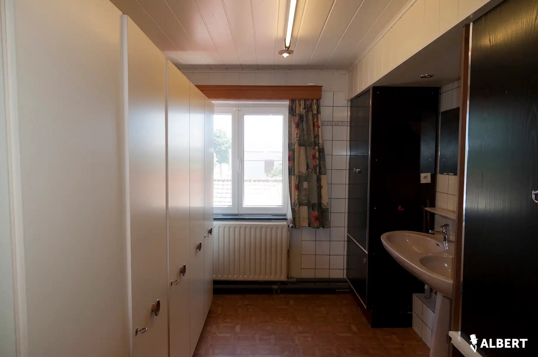 Leuke halfopen gezinswoning met potentieel op topligging! foto 17
