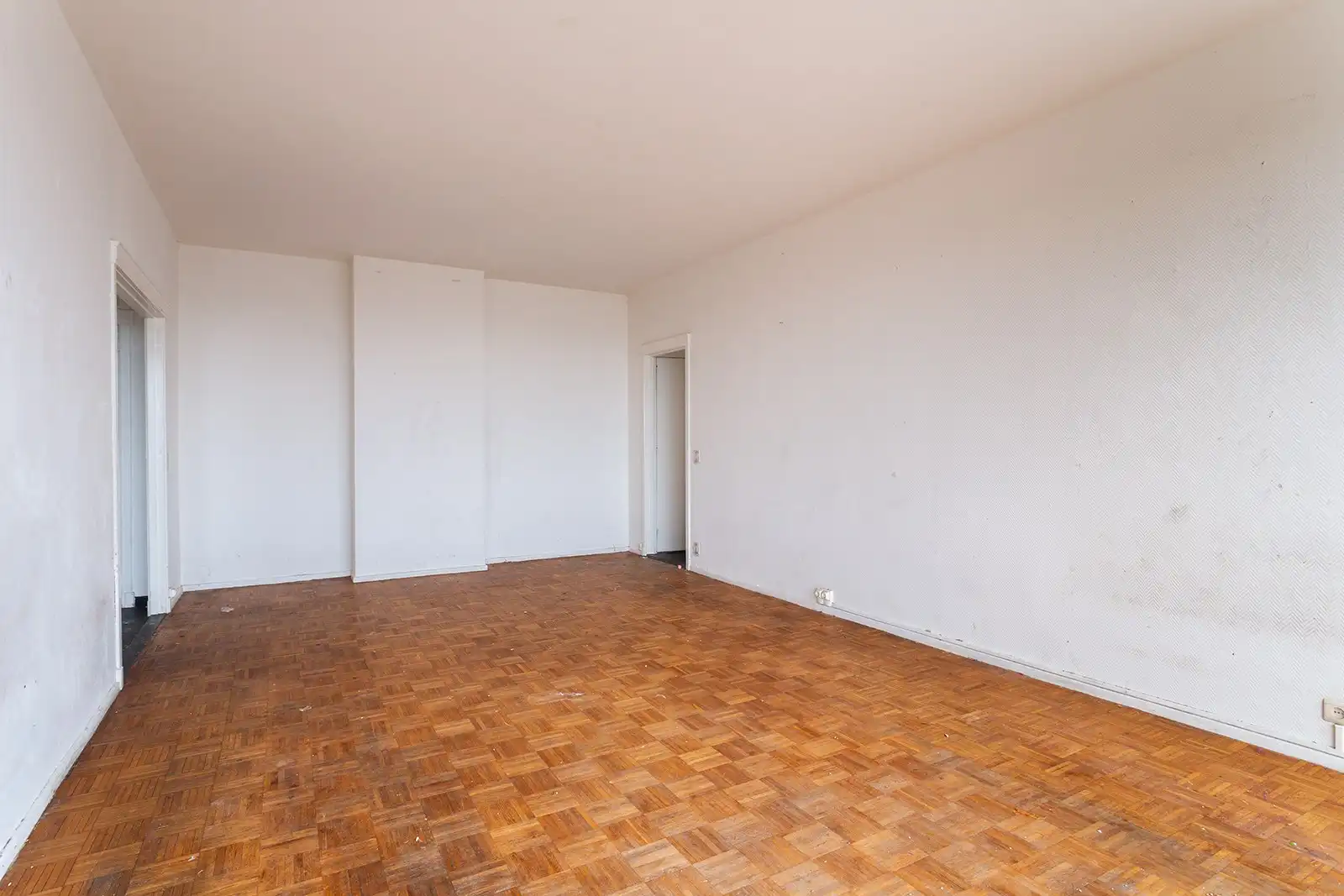 Te renoveren tweeslaapkamerappartement  foto 5