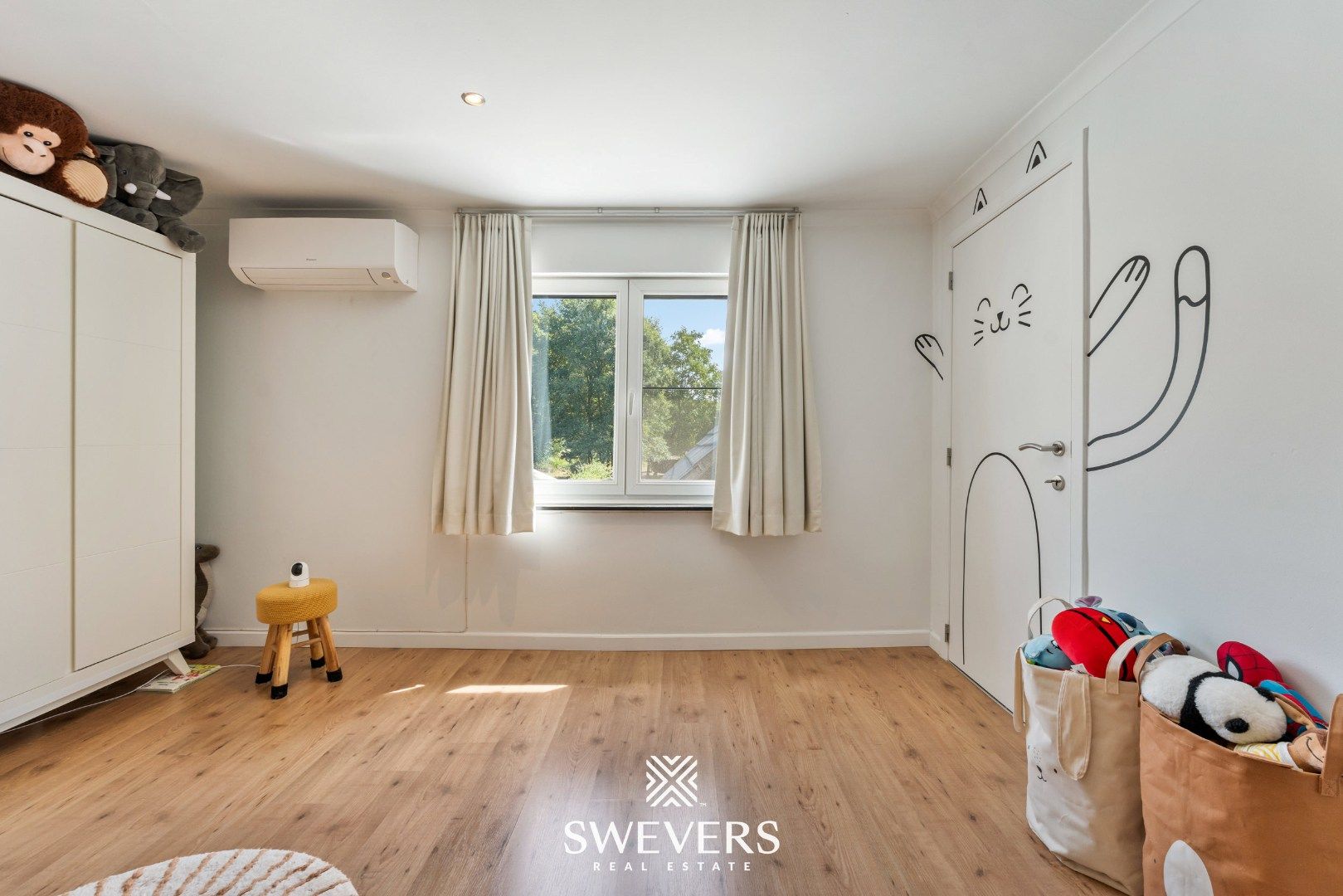 Volledig gerenoveerde en instapklare woning op toplocatie in Helchteren foto 17