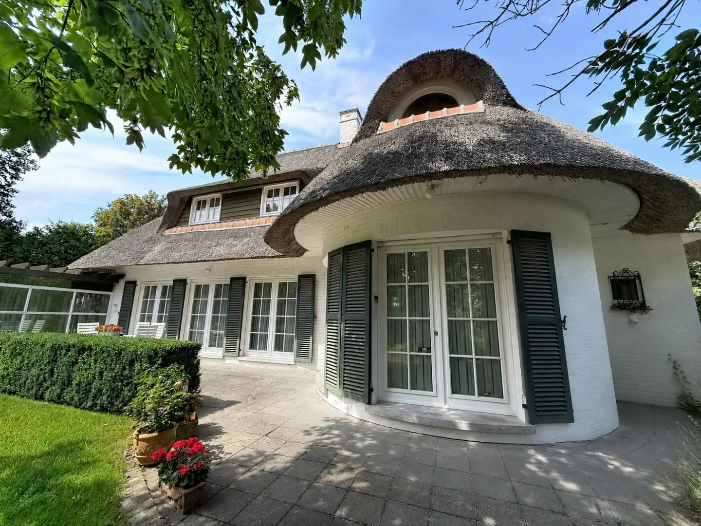 Karaktervolle villa in residentiële villa-wijk Simli foto 2