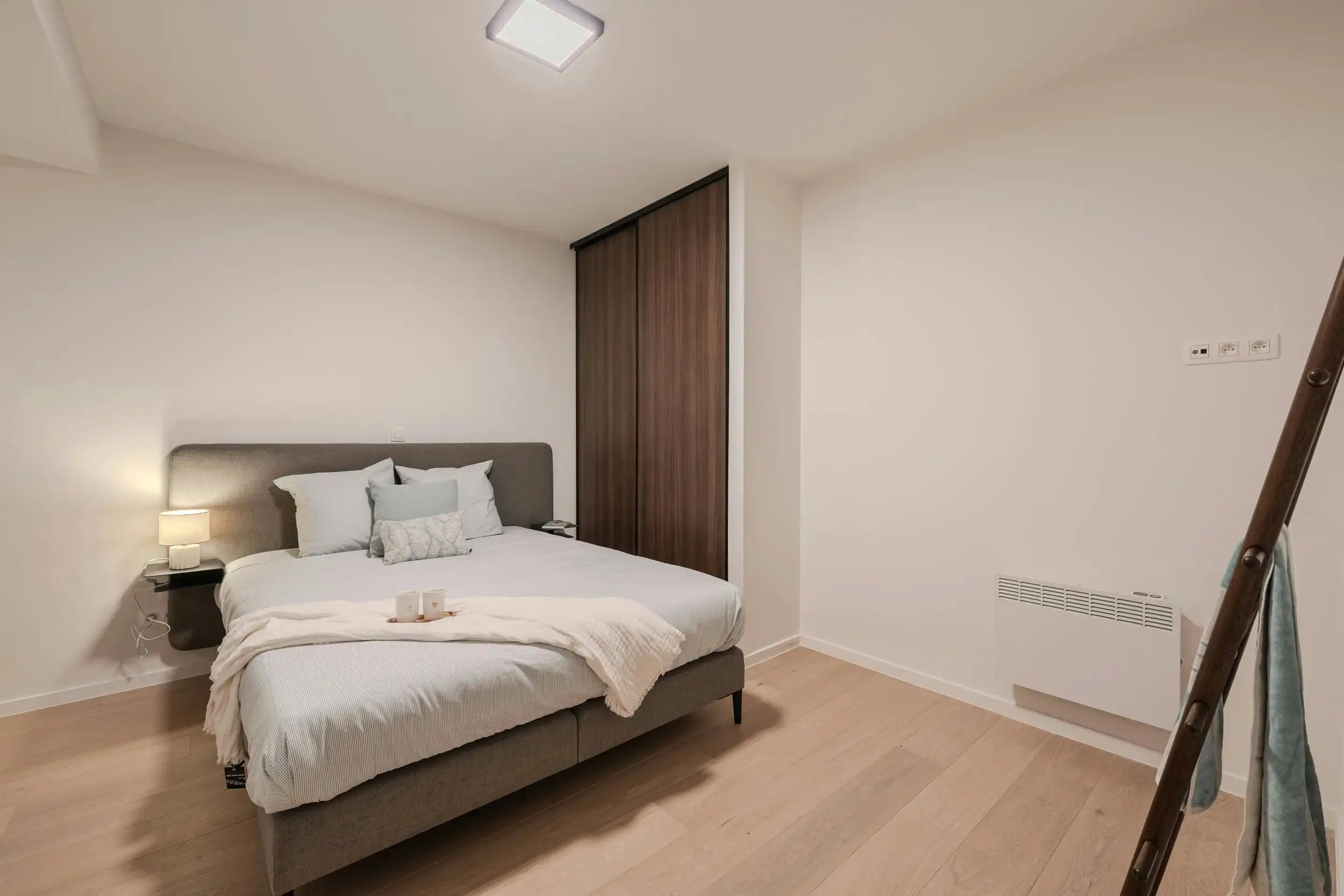Gerenoveerd appartement te koop met zijdelings zeezicht! foto 16
