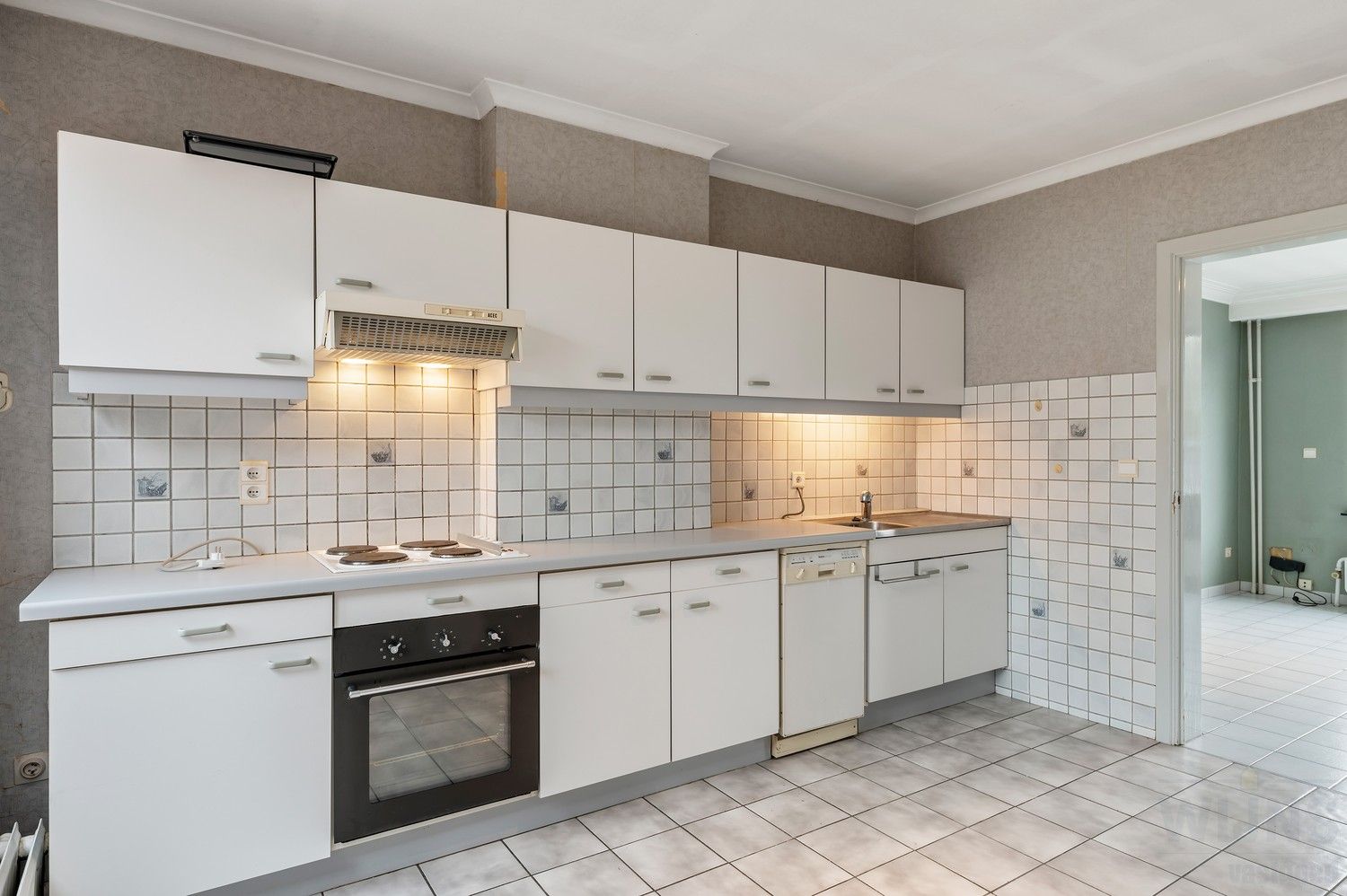 Opbrengsteigendom, twee wooneenheden met elk 2 slaapkamers. foto 25