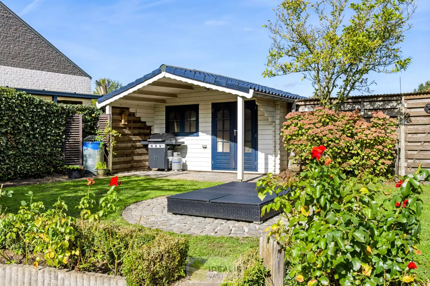 IDEALIS VASTGOED – EEN AANGENAME VRIJSTAANDE WONING MET EEN NIEUWE KEUKEN EN BADKAMER, EEN HEERLIJK RUIME WOONKAMER MET SPEKSTEENKACHEL, EEN EXTRA RUIME VERANDA (VOLLEDIG AF TE SLUITEN MET GLAZEN PUIEN), 3 SLAAPKAMERS, EEN EXTRA MULTIFUNCTIONELE RUIMTE (INGERICHT ALS KANTOOR MET APARTE INGANG) OP EEN RIANT PERCEEL VAN 14A 51CA, VOLLEDIG OMHEIND, VOORZIEN VAN VOLDOENDE PARKEERRUIMTE EN EEN PRACHTIGE CARPORT VOOR 2 WAGENS! foto 53