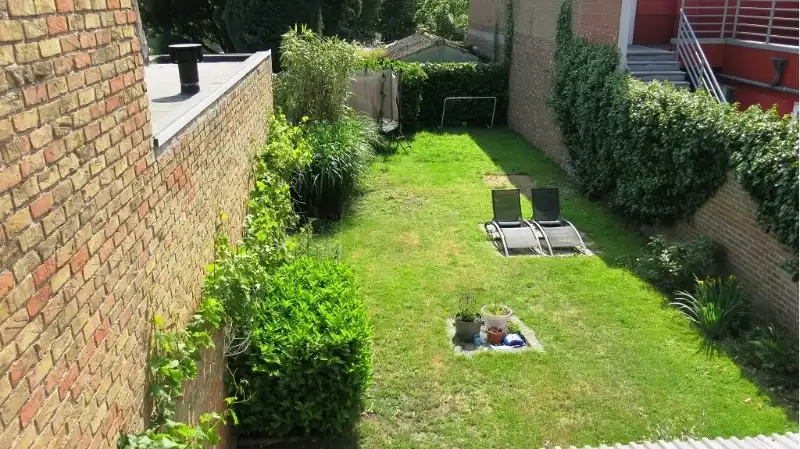 Ruime 2-slaapkamerwoning met Tuin te huur in Assebroek Brugge foto 12