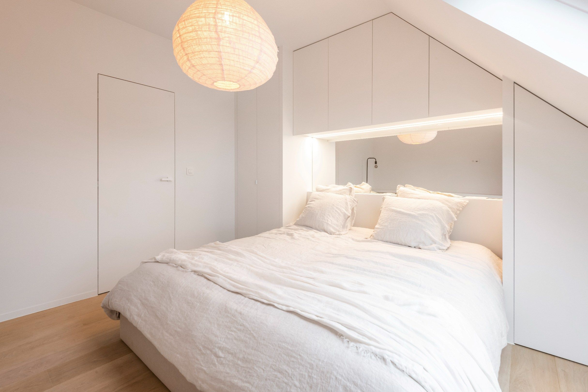 Prachtig gerenoveerde triplex gelegen op de Lippenslaan foto 8