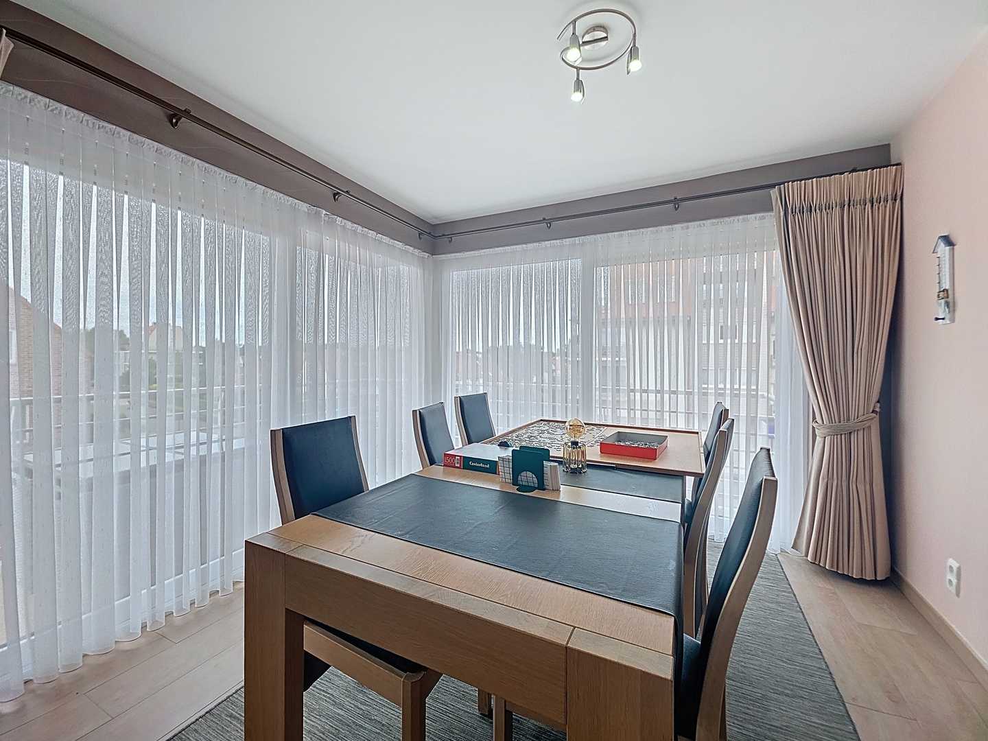 Instapklaar hoekappartement met zonnig hoekterras te Nieuwpoort-Bad foto 4