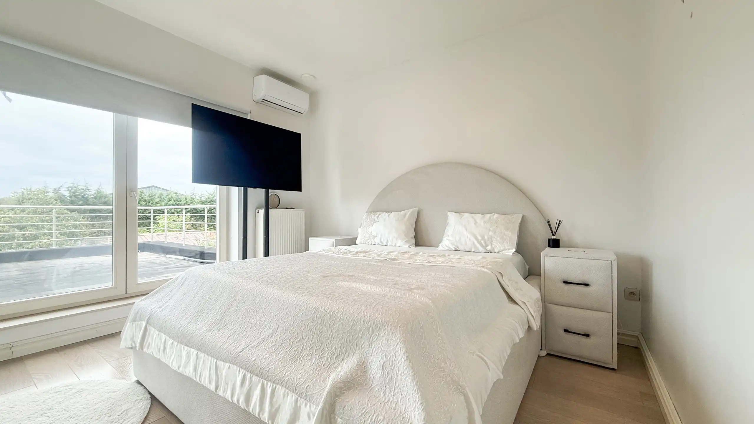 Exclusieve villa met luxueuze leefruimte en 7slpk + veranda! foto 34