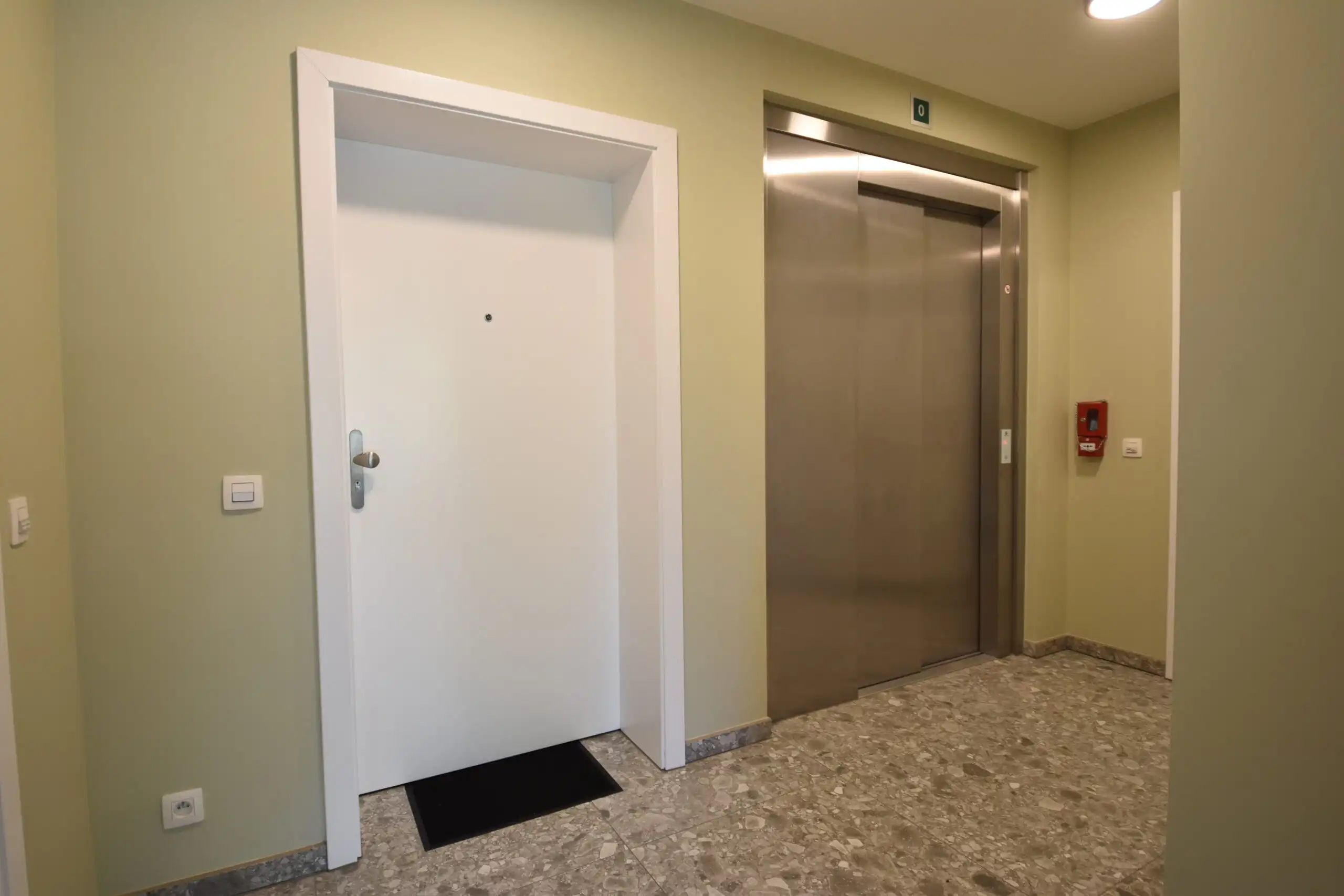 Modern en energiezuinig appartement met zonnig terras foto 10