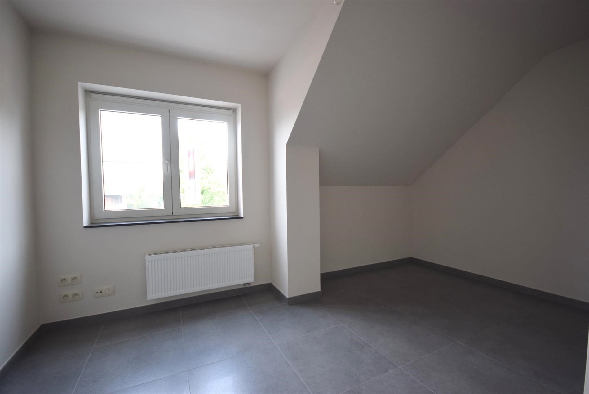 INSTAPKLAAR APPARTEMENT MET TERRAS EN GARAGE foto 10