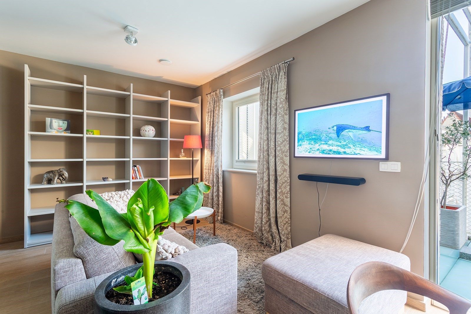 Gemeubeld luxe nieuwbouwappartement gelegen in het hartje van Antwerpen.  foto 6