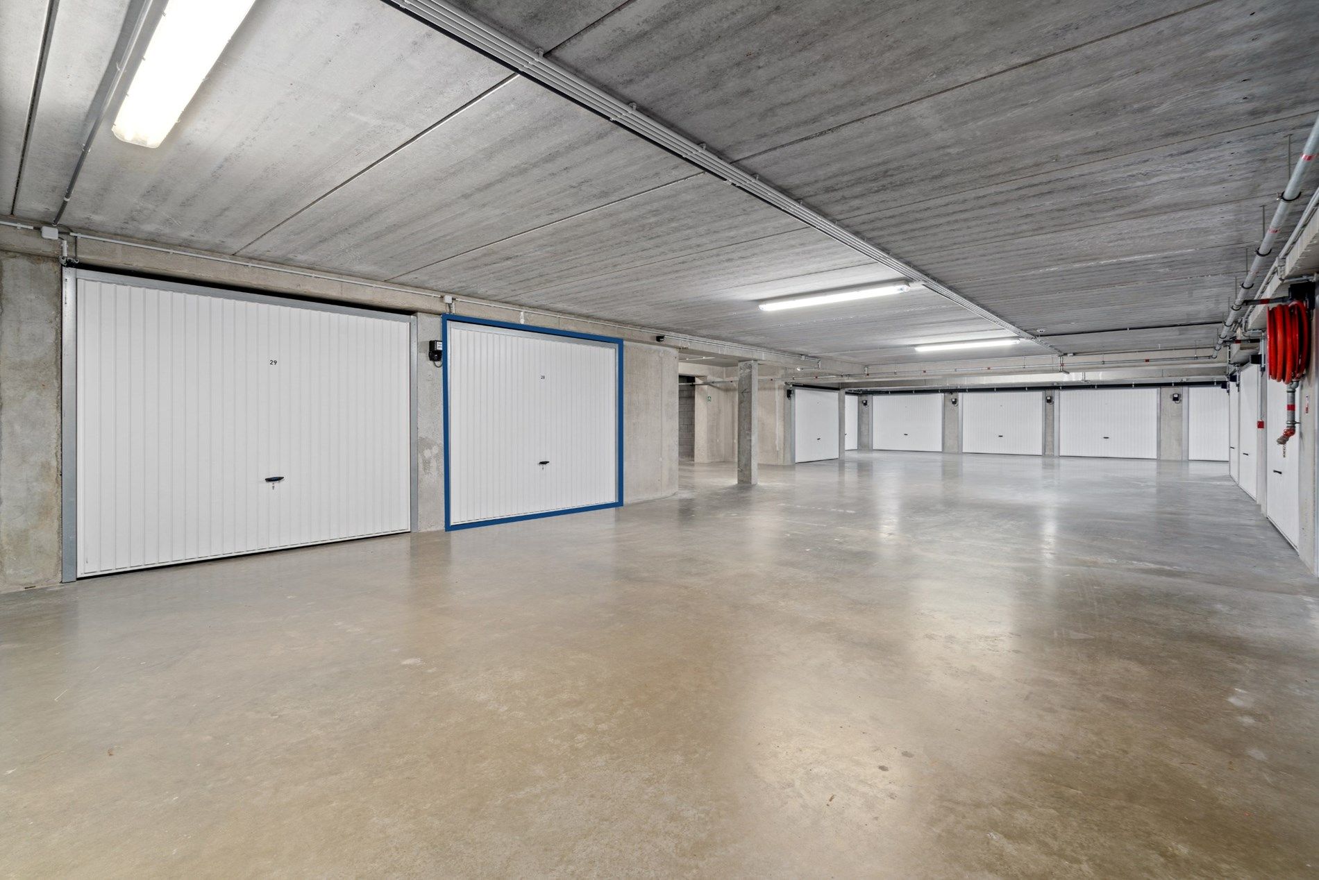 Dubbele garage (10m diep) vlakbij de jachthaven te Zeebrugge  foto 3