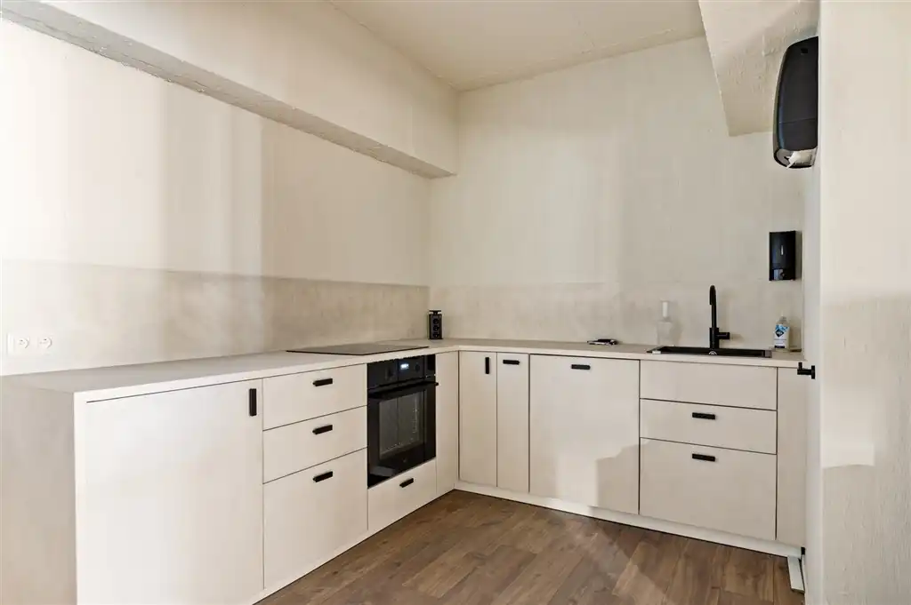 Te Koop centraal gelegen moderne KMO unit nabij haven van Antwerpen foto 16