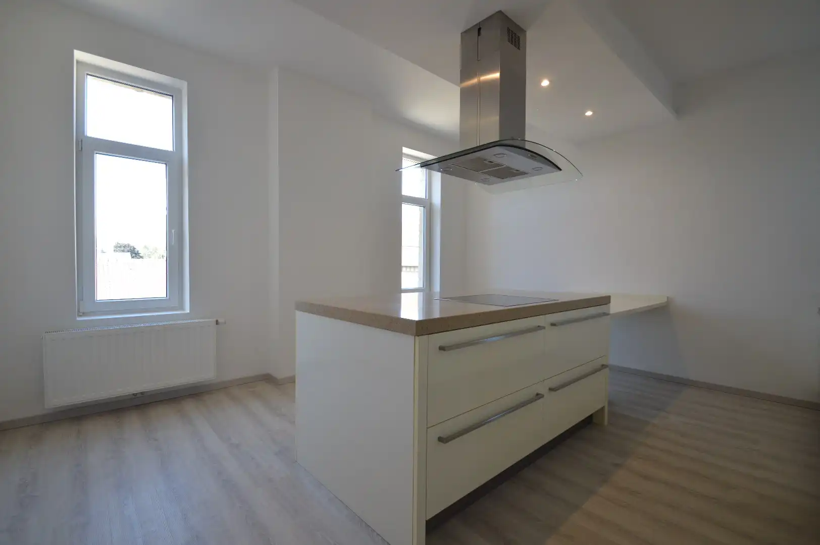 Uniek en luxueus duplex appartement (169 m²) met dakterras in de prachtig gerestaureerde historische "Hof de Mean" foto 5