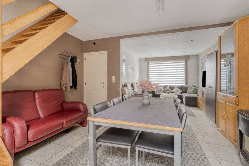 Gezellige rijwoning met 3 slaapkamers TE KOOP in Waregem! foto 5