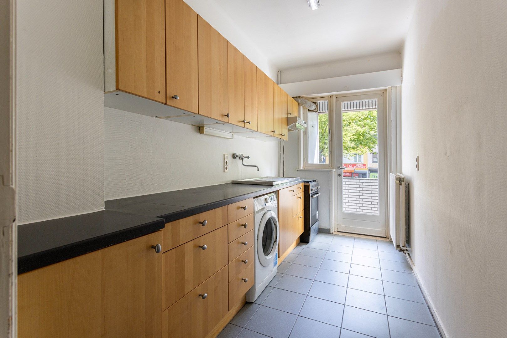 Te renoveren 2-slaapkamer appartement (107m²) met twee terrassen!  foto 6