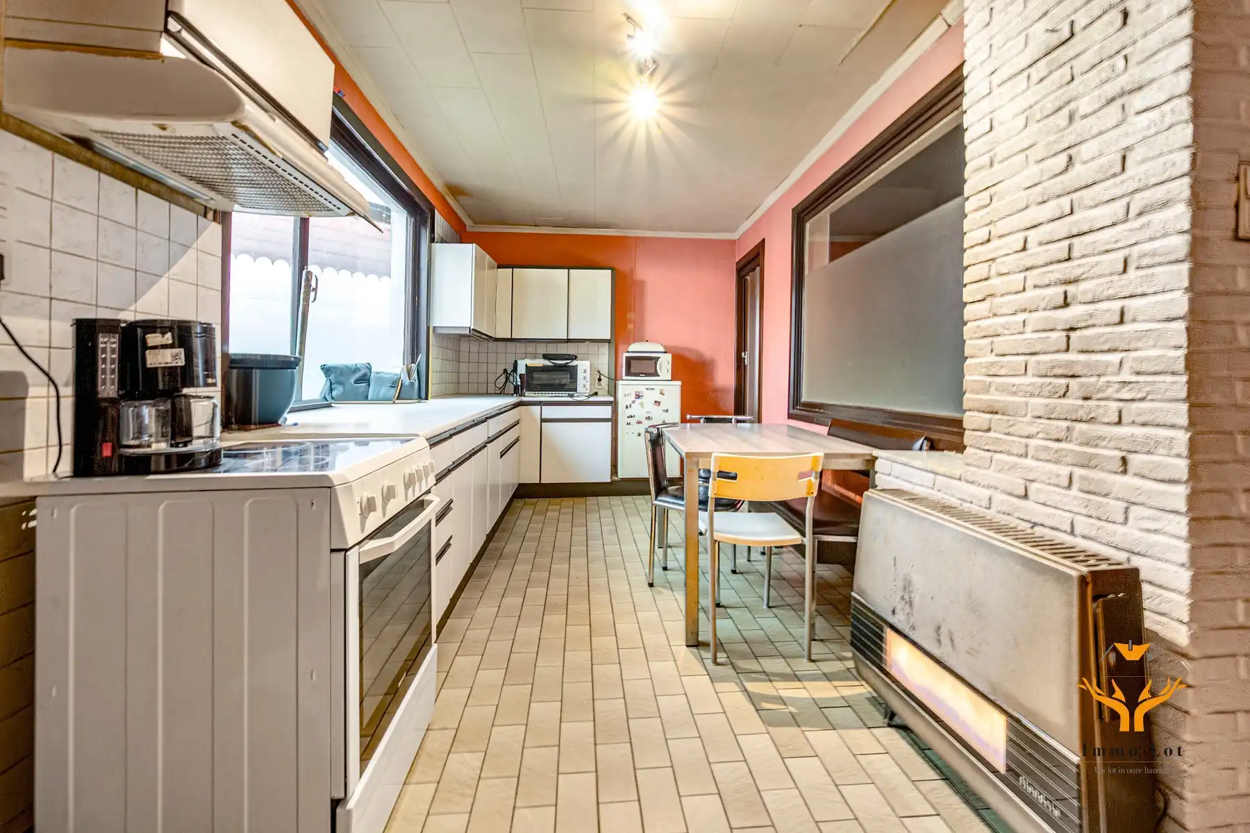 Ruime renovatiewoning met tuin in centrum Zele foto 8