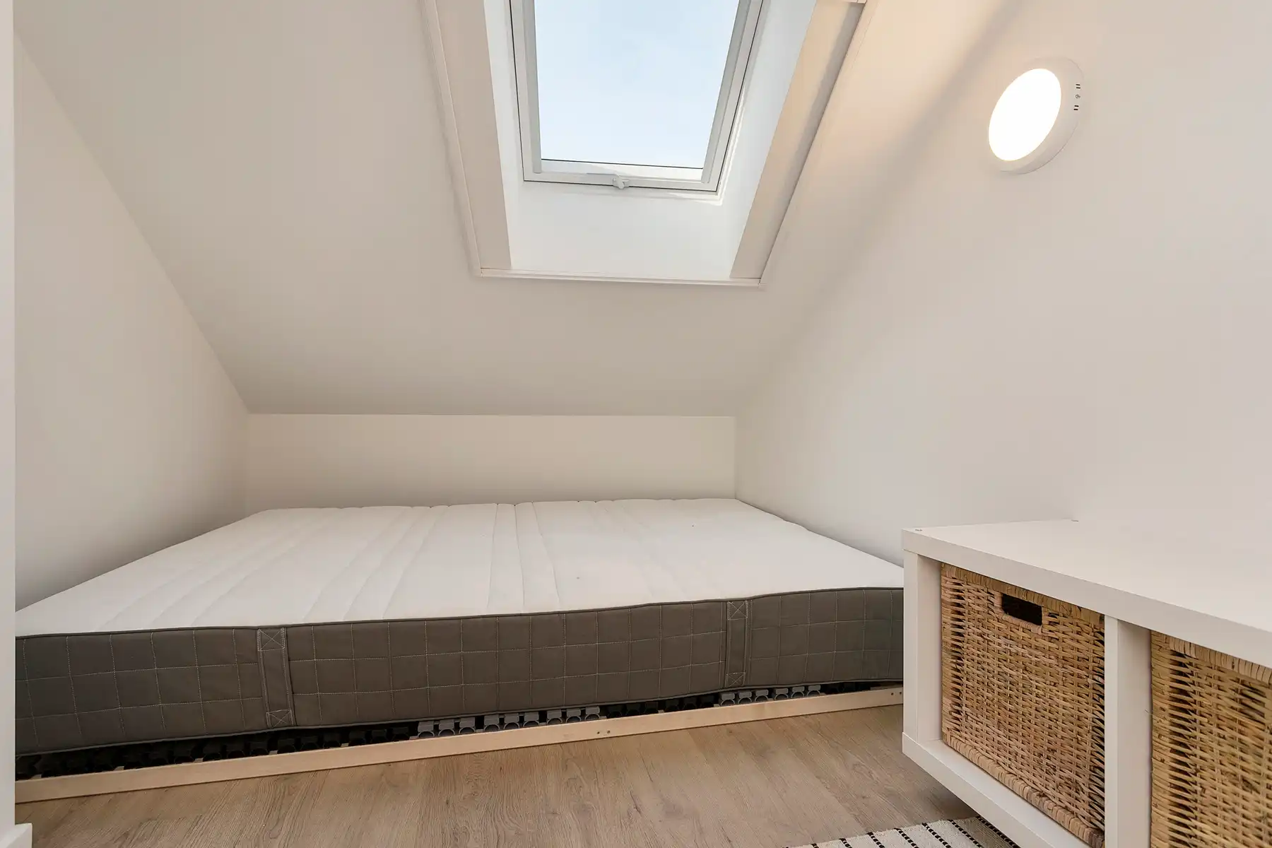 Luxe duplexkamer met eigen sanitair en terras foto 6