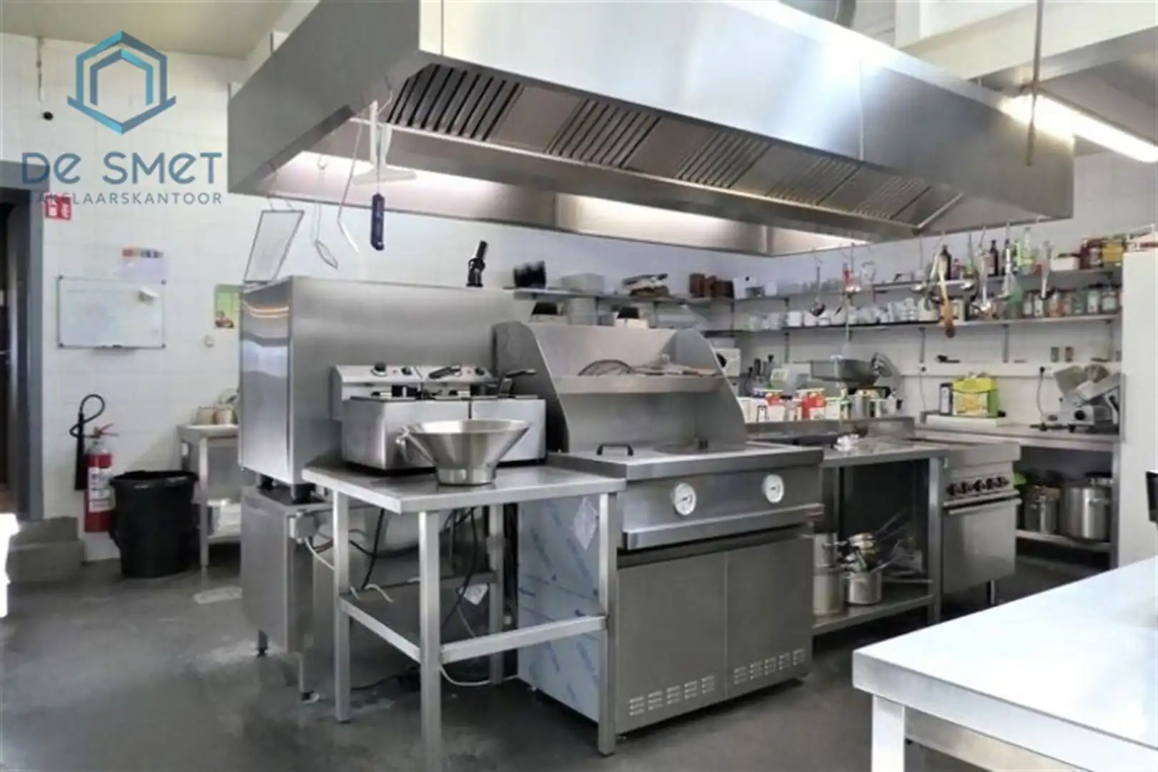 Uniek Handelspand met Woonst, Ruime Feestzaal, Zonnig Terras en Tuin Instapklaar en Veelzijdig! foto 8