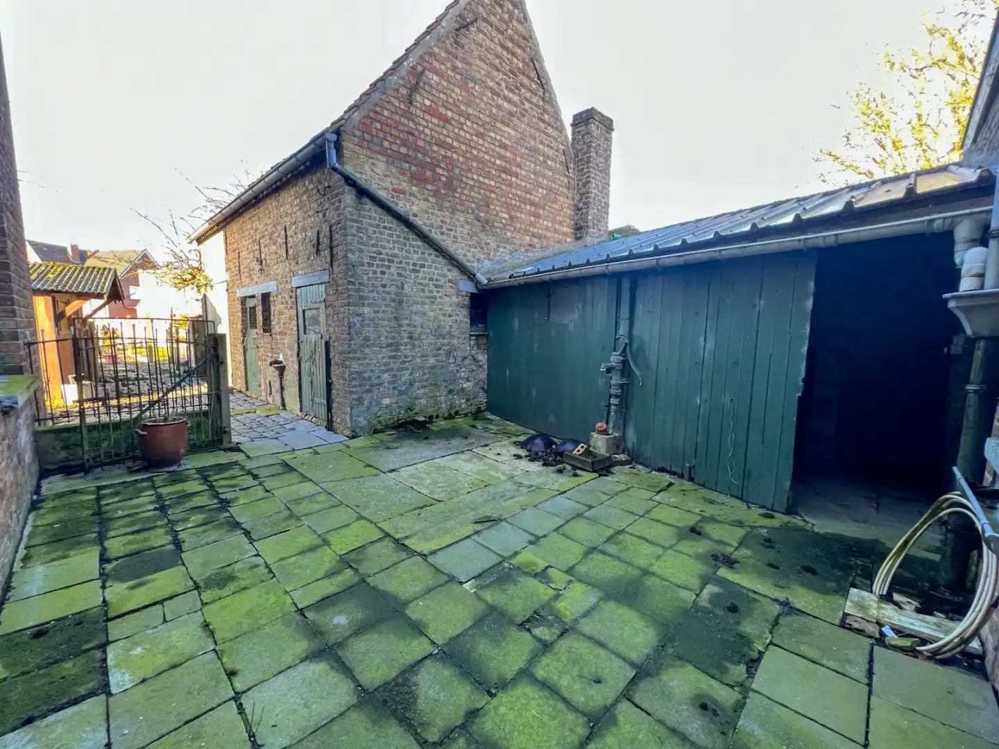 TE RENOVEREN WONING OP EEN PERCEEL VAN 8.000M² foto 14