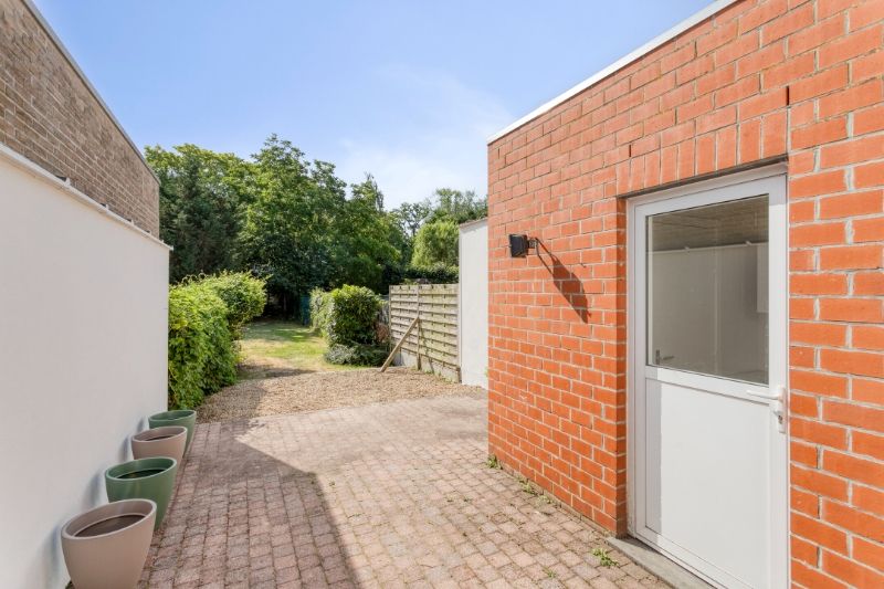 INSTAPKLARE GEZINSWONING MET TUIN NABIJ UZ GENT foto 6