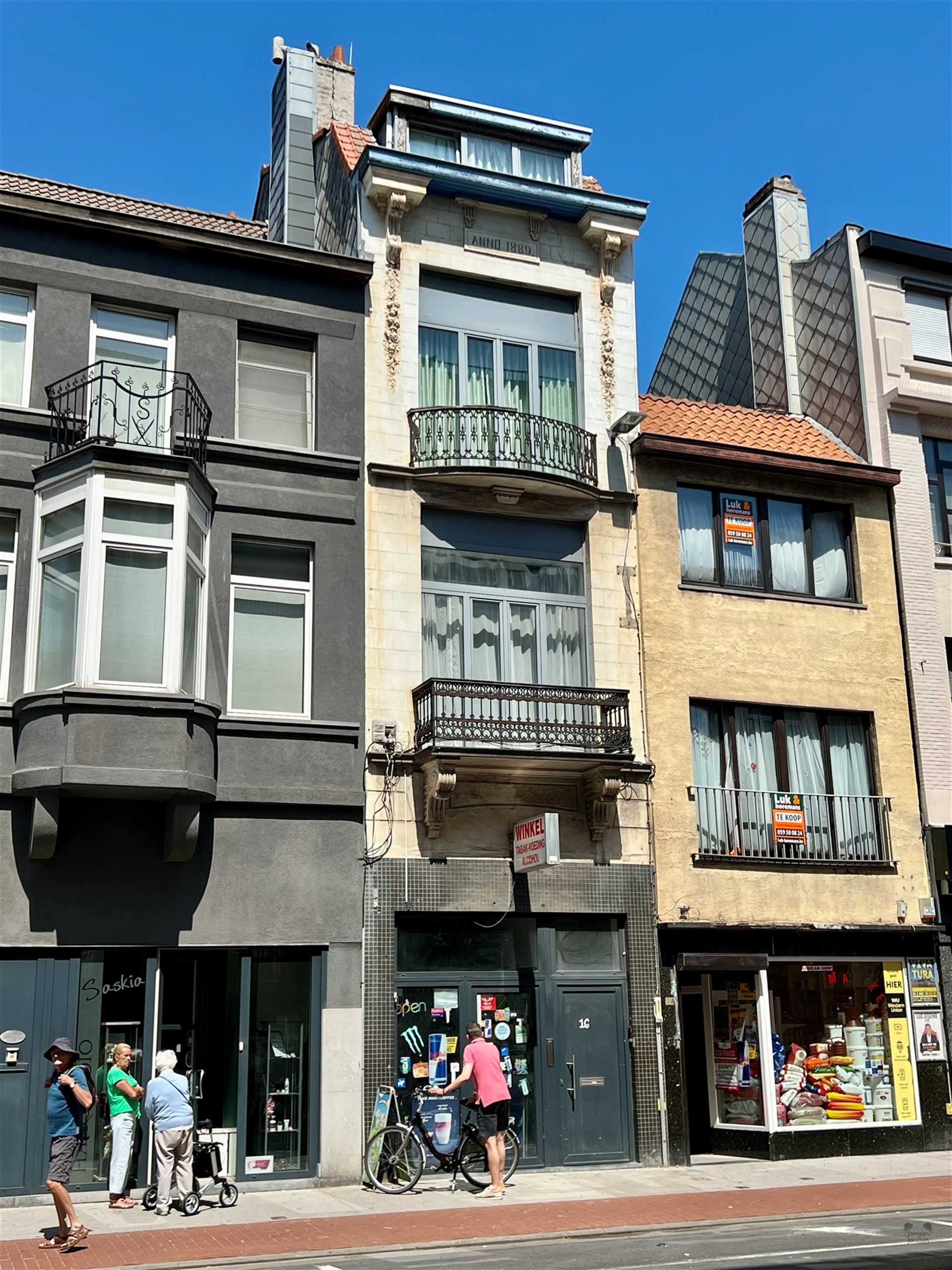 Hoofdfoto van de publicatie: Handelspand met  woonst  4 slaapkamers te Oostende