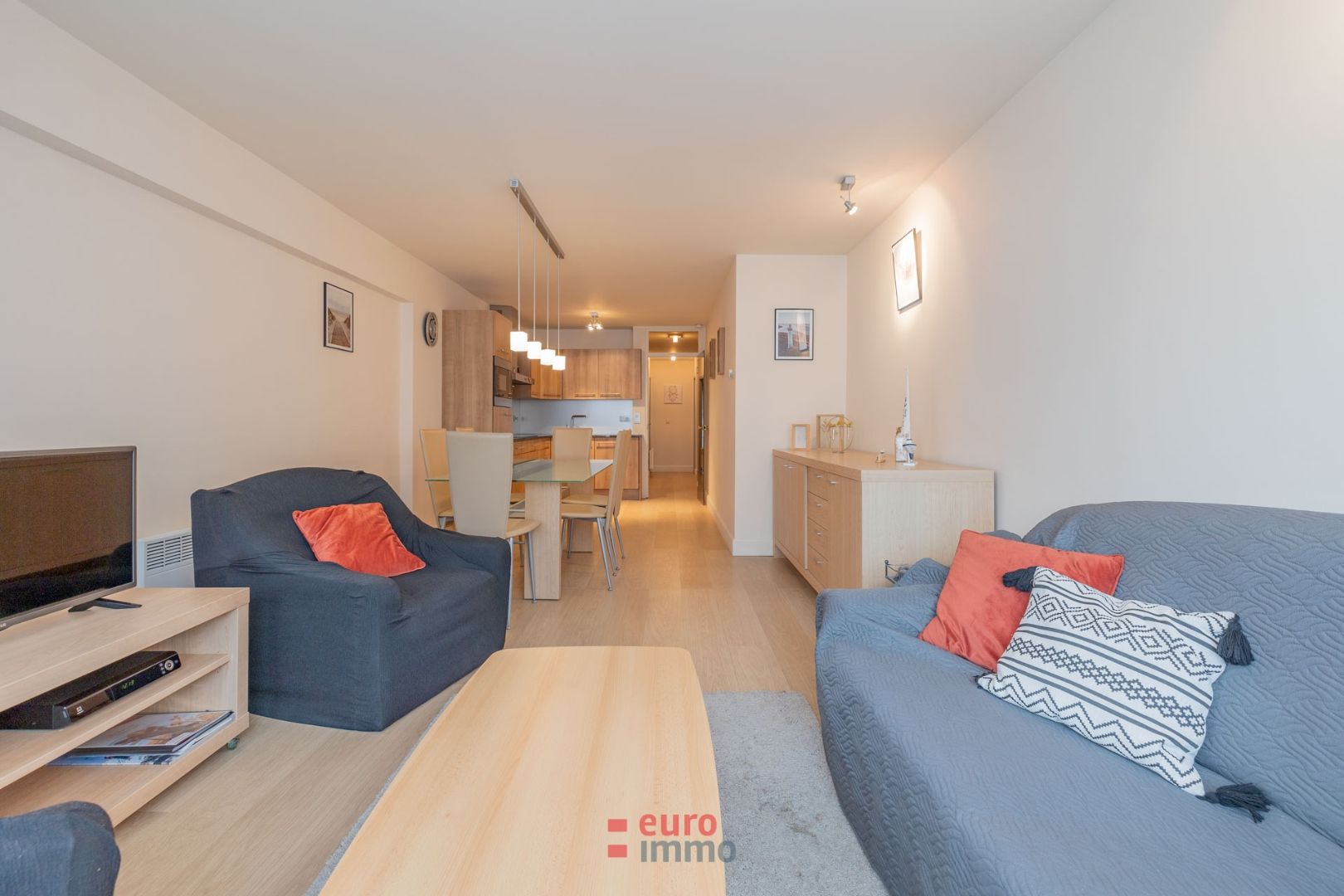 Zuidgericht appartement met 2 slaapkamers in onze bruisende winkel/wandelstraat! foto 5