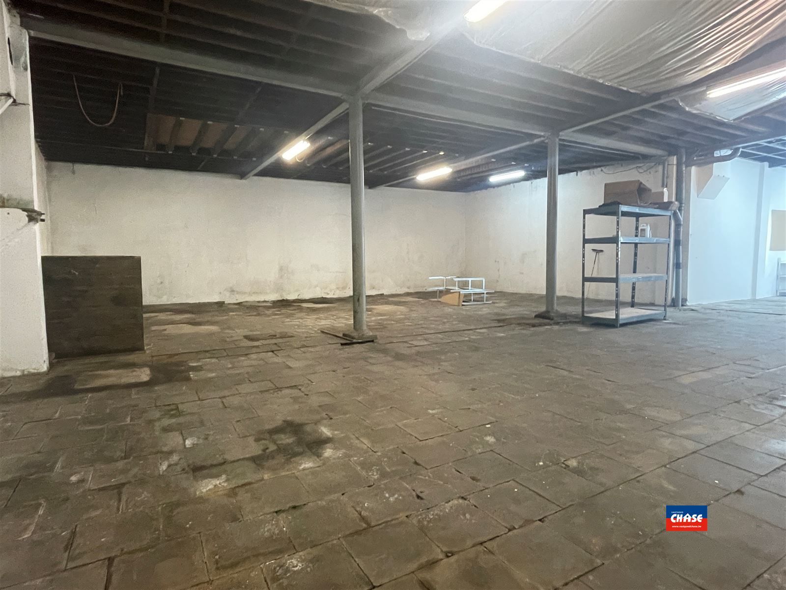 Opslagruimte / werkplaats / magazijn / winkelpand foto 12