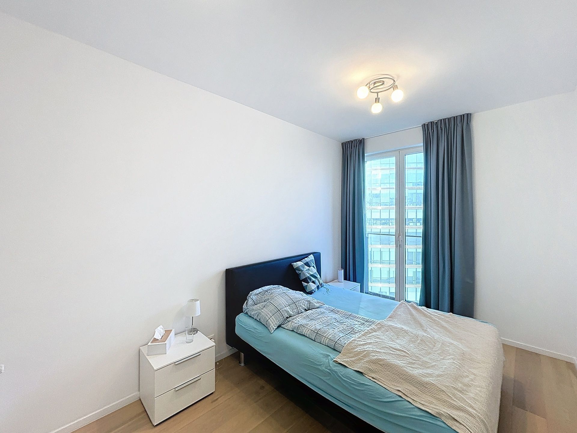 COMMISSIE FLAT 1 SLAAPKAMER MEUBELS foto 5