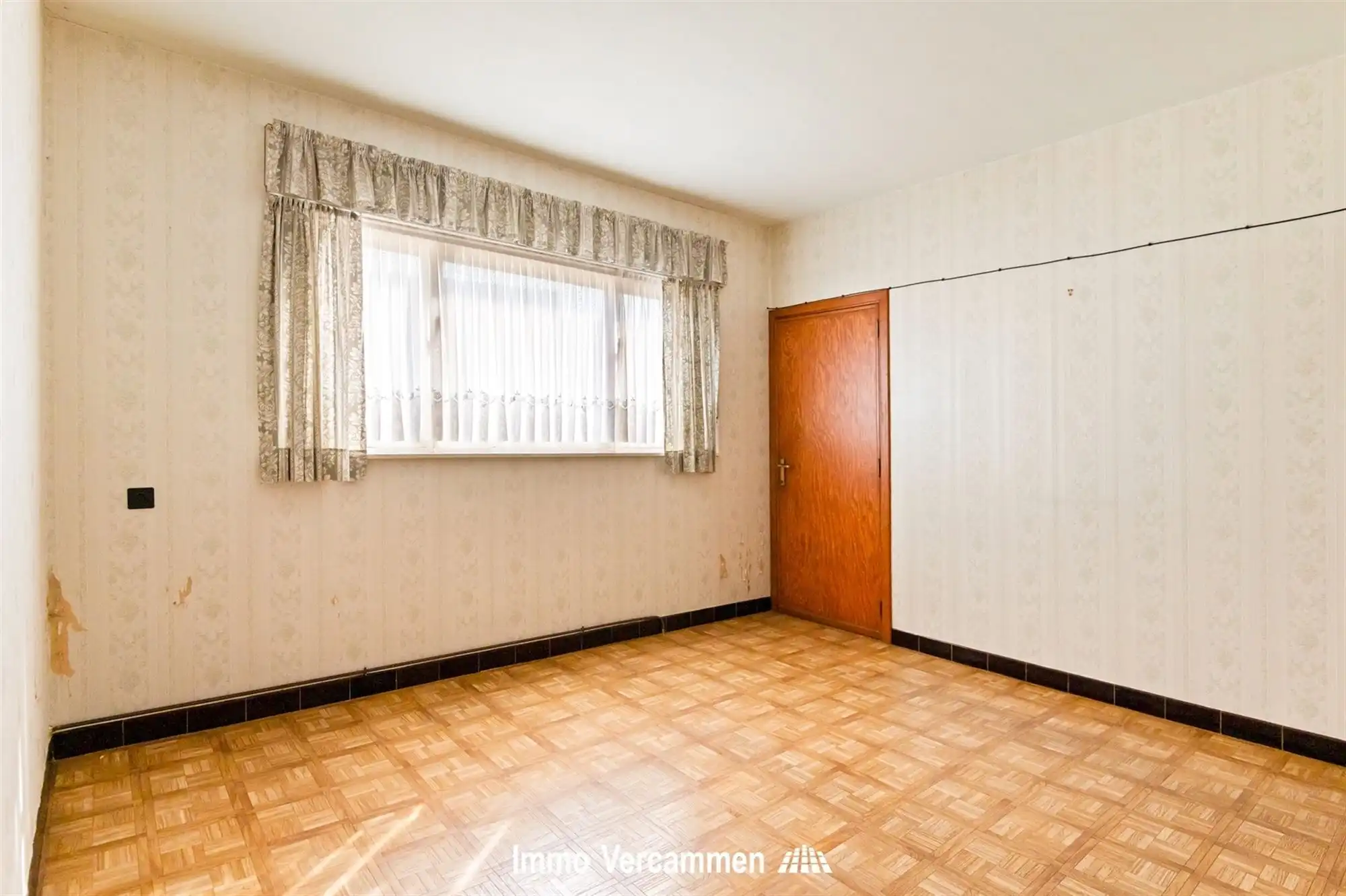 Te renoveren gezinswoning, uiterst gunstig gelegen te Sint-Katelijne-Waver foto 9