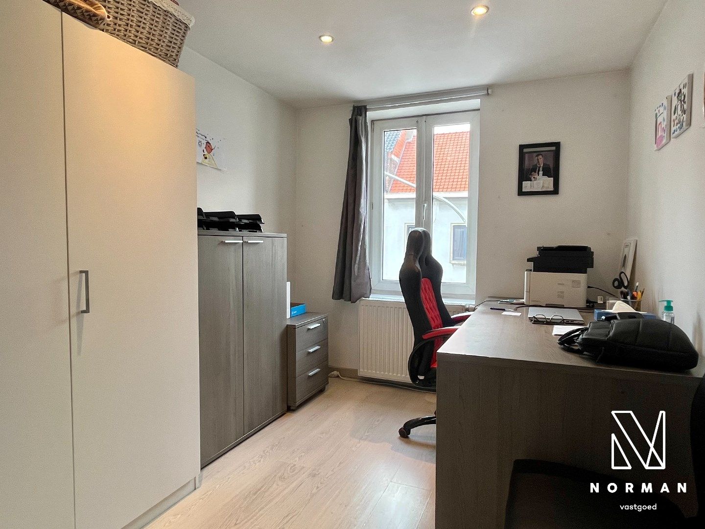 Halfopen woning te koop met handelsruimte in Harelbeke!  foto 11