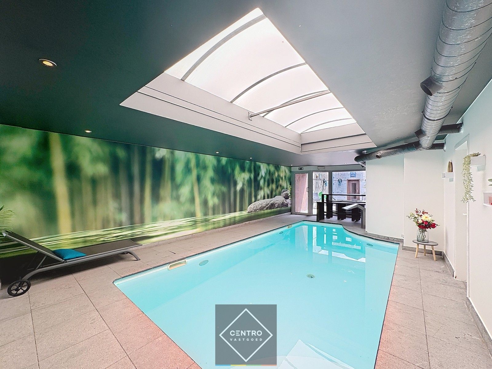 Instapklaar handelspand met wellness, appartement én verhuurde broodjeszaak – toplocatie in Sint-Eloois-Winkel (Ledegem). foto 8