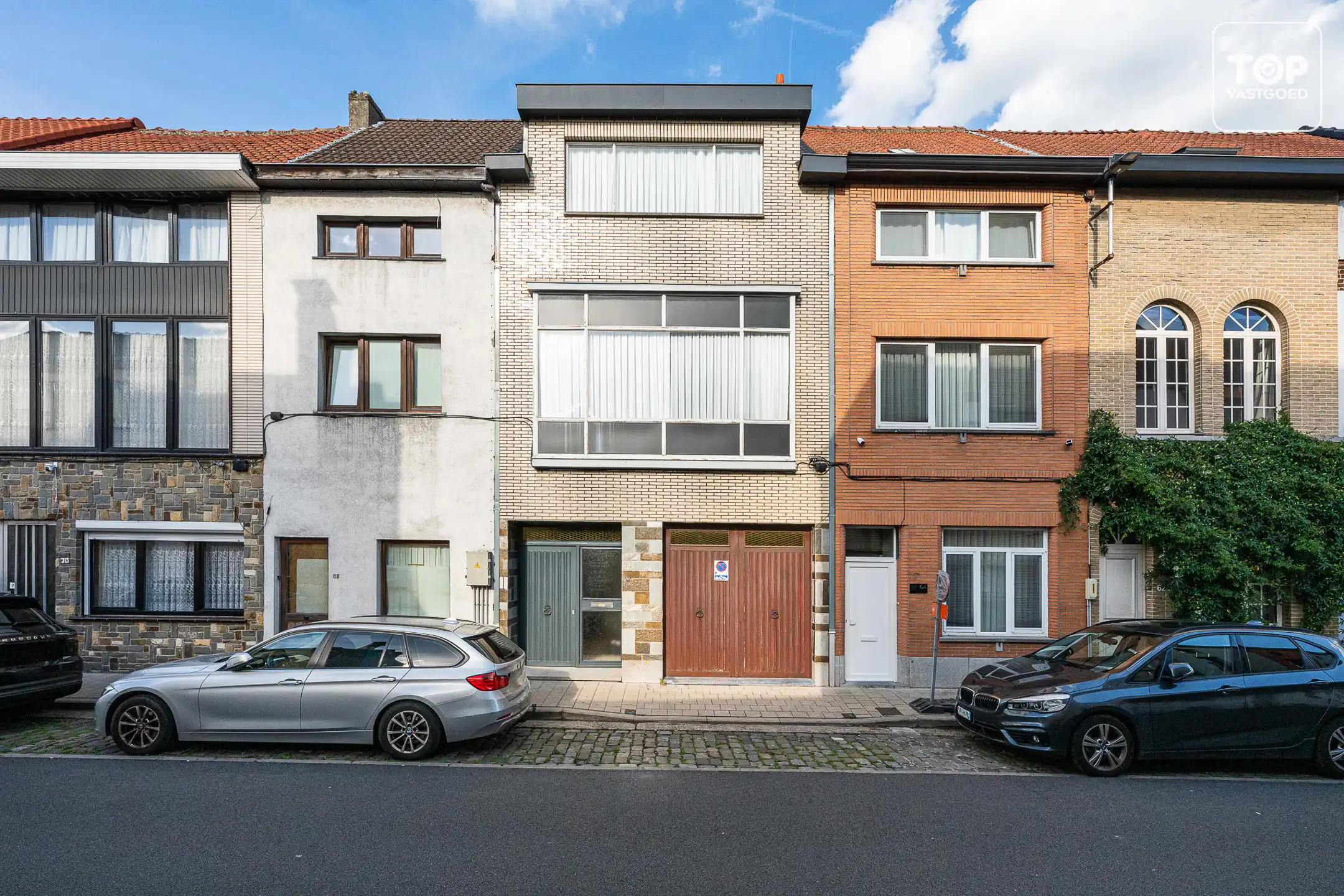 Hoofdfoto van de publicatie: Instapklare woning met magazijn