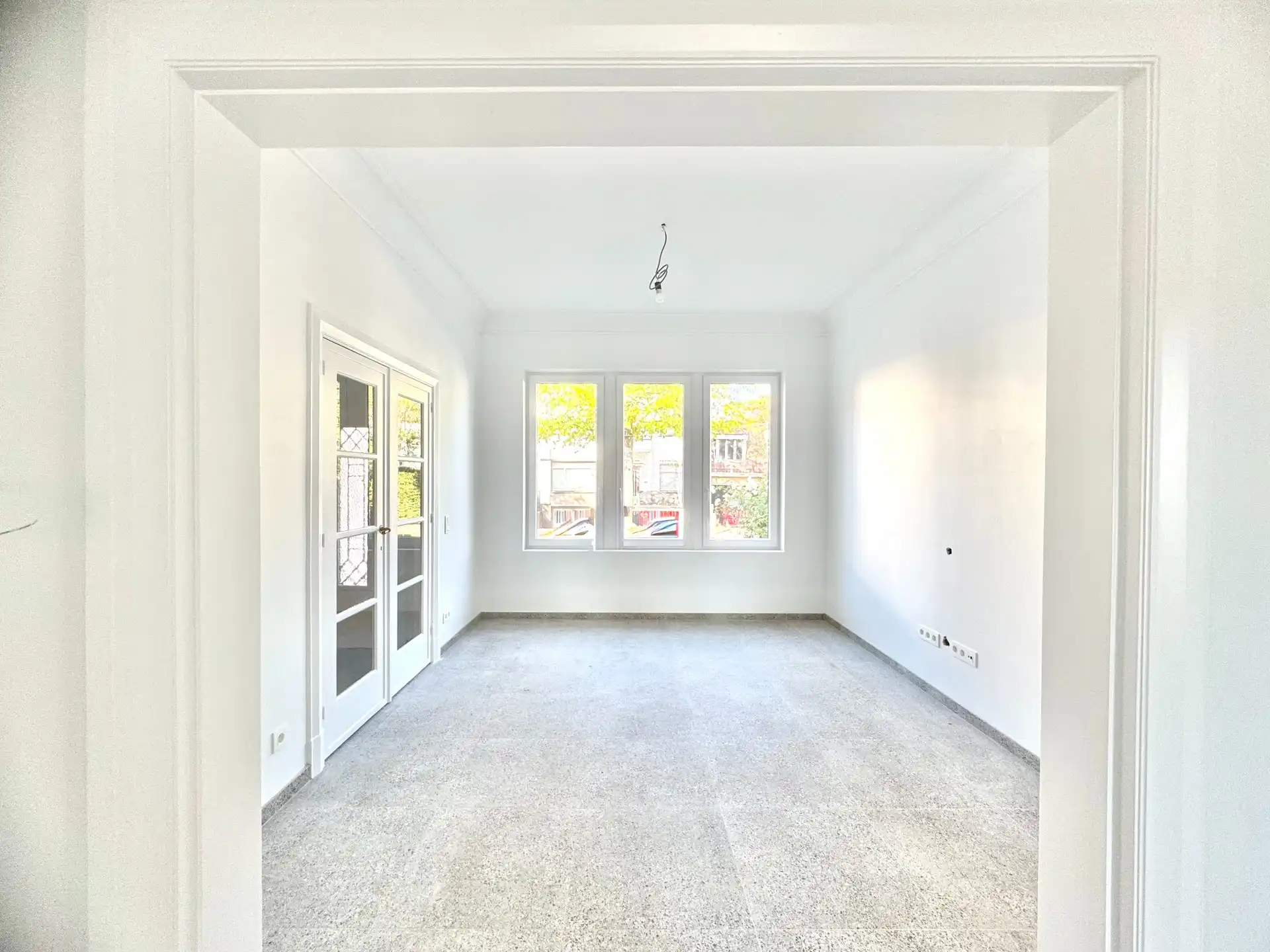 GERENOVEERDE HERENWONING | 3 KAMERS | TUIN | CENTRUM KORTRIJK foto 6
