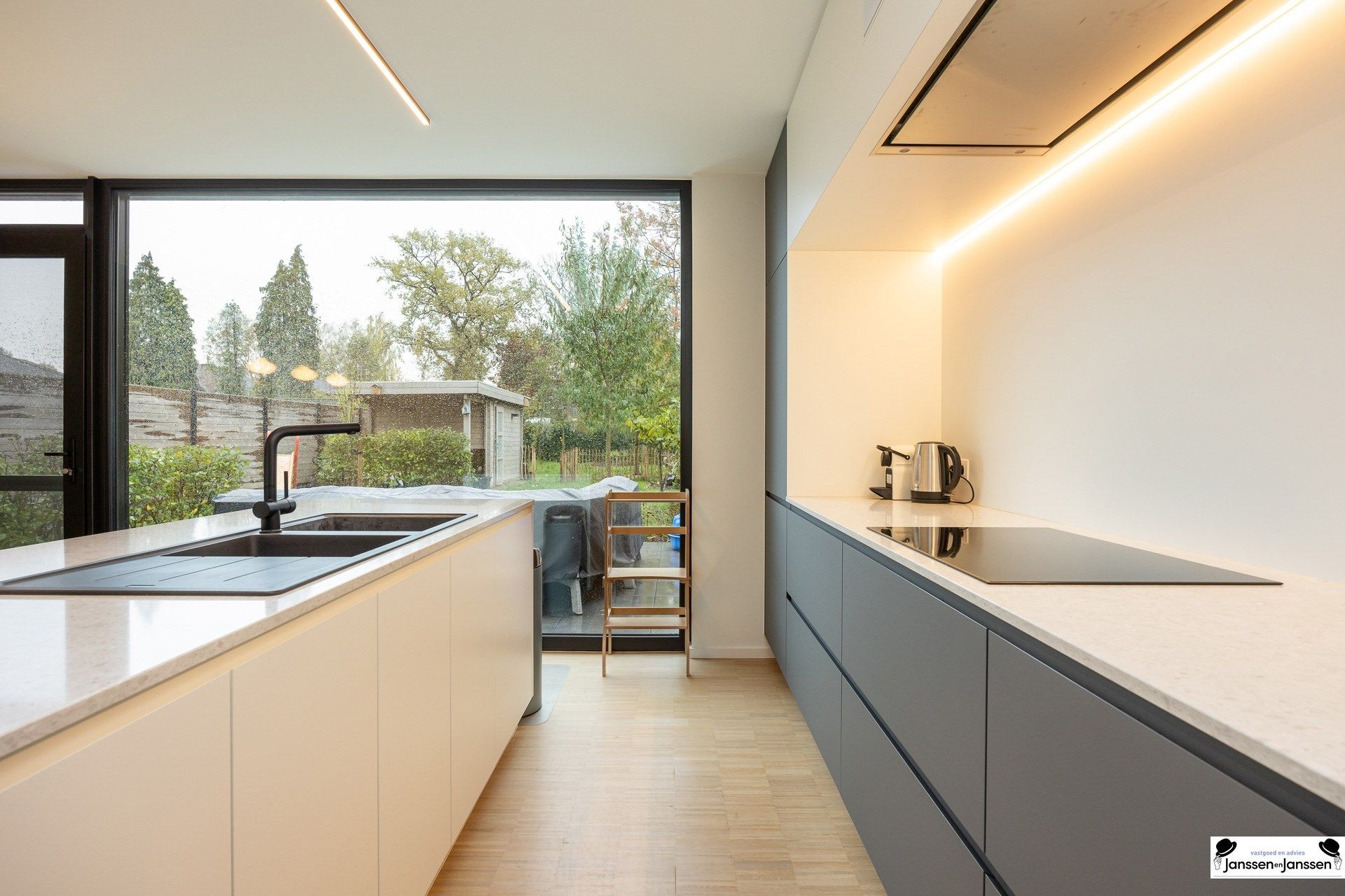 Moderne energiezuinige woning met hoogwaardige afwerking foto 11