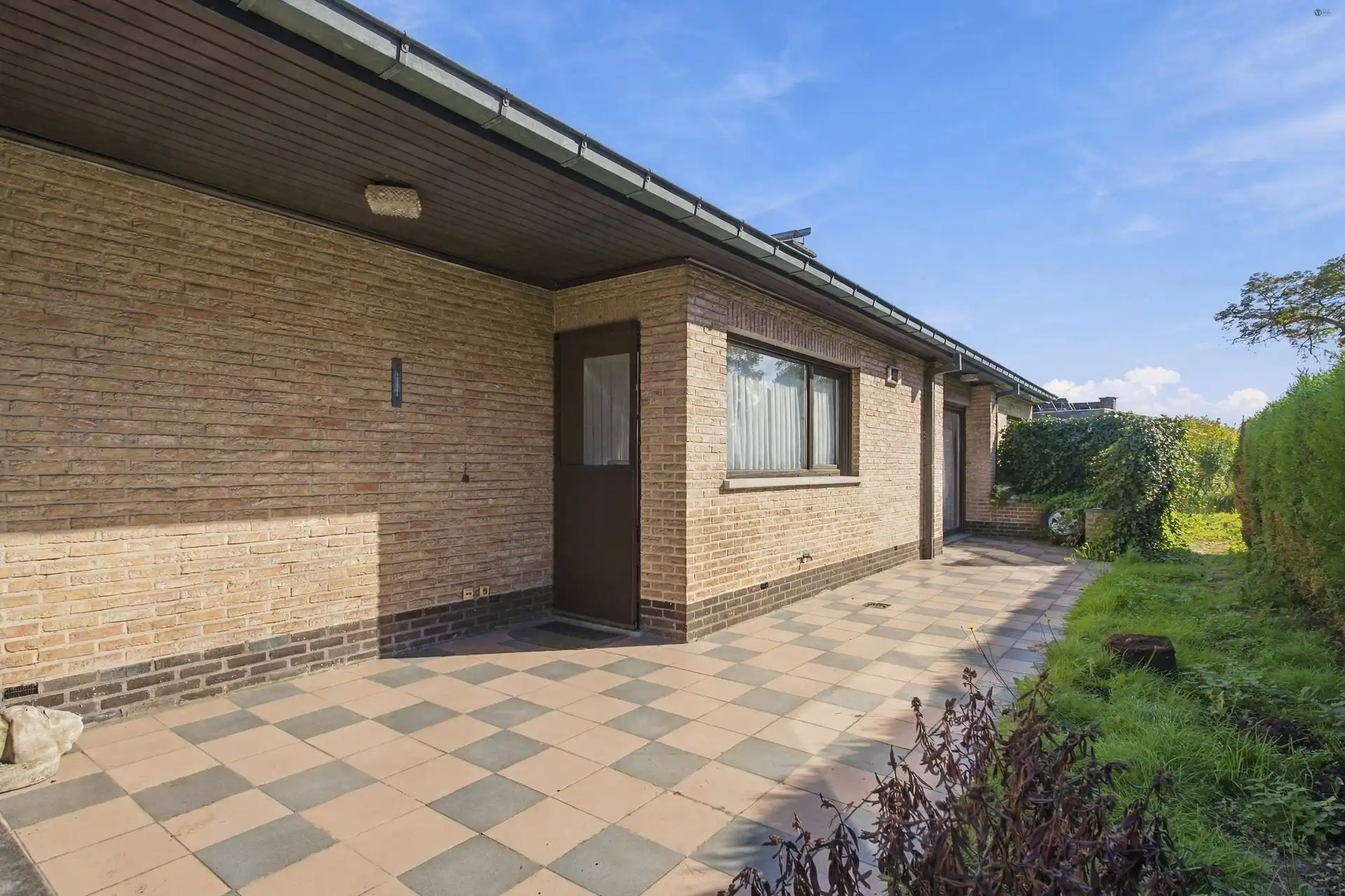 Charmante bungalow met ruime tuin foto 19
